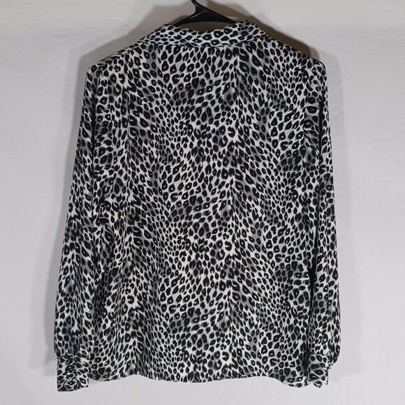 Vintage Petite Button Down Shirt w/ Shoulder Pads - Picture 5 of 15